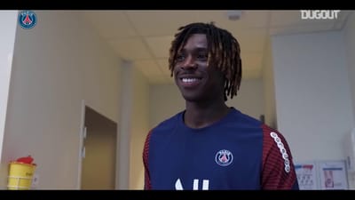 Os sorrisos do novo avançado do Paris Saint-Germain - TVI