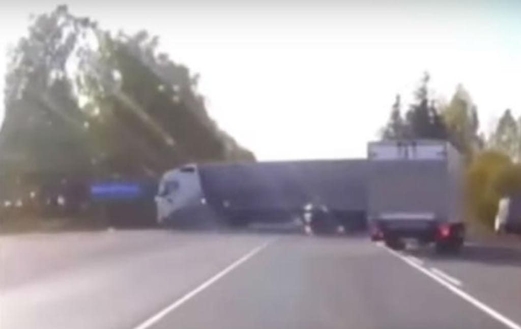 Motorista de camião evita acidente (reprodução youTube «Viral Life»)