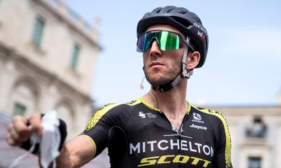 Simon Yates abandona Giro após teste positivo à covid-19 - TVI