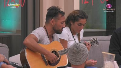 André Abrantes canta tema do irmão - Big Brother