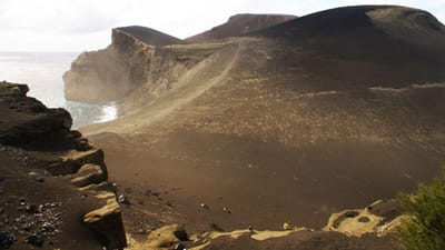 Vulcão dos Capelinhos pode ser um "laboratório" de exploração de Marte - TVI