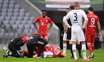 Bayern Munique perde Alphonso Davies até final do ano - TVI