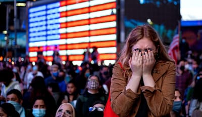 "As semi-divindades estão fora dos Estados Unidos": reportagem em Times Square, epicentro da festa democrata - TVI