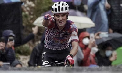 Ruben Guerreiro sobe a oitavo na Volta aos Alpes na etapa rainha - TVI