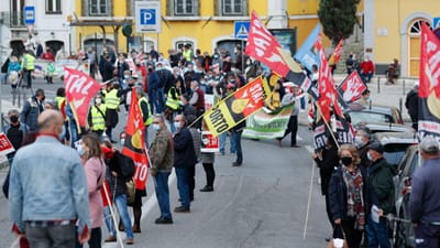 "Reunião sem história": Governo e Sindicatos em impasse sobre as atualizações salariais - TVI