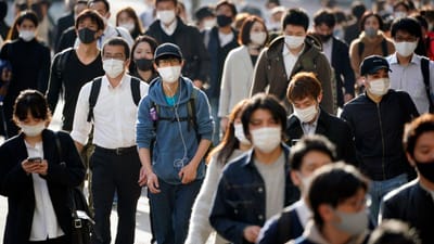 Governador de Osaka contra passagem da tocha olímpica devido à pandemia - TVI