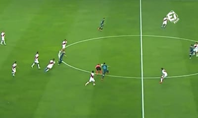 VÍDEO: árbitro baixa-se e Messi passa três rivais sem deixar a bola cair - TVI