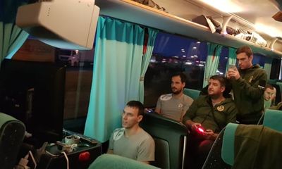 80 horas e 6 mil quilómetros de autocarro para um jogo de andebol - TVI