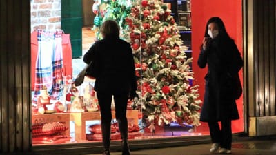Covid-19: Governo admite aligeirar restrições no Natal, dizem partidos - TVI
