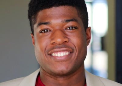 Noah Harris, de 20 anos, é o primeiro estudante negro no conselho estudantil de Harvard - TVI