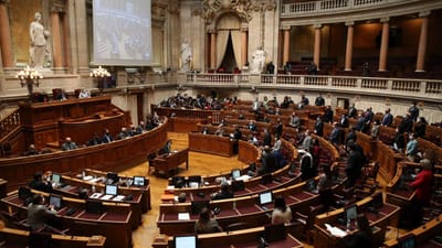 Covid-19: Parlamento vota prolongamento do estado de emergência até 7 de janeiro - TVI