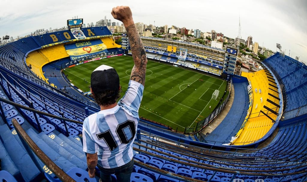 Maradona homenageado durante o Boca Juniors-Newell's Old Boys (Marcelo Endelli/AP)
