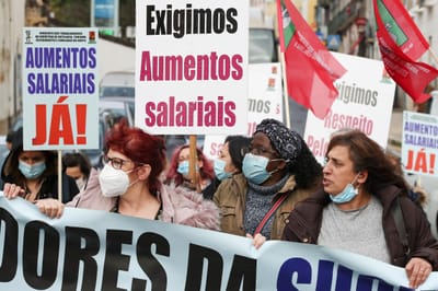Trabalhadores da restauração e serviços de apoio hospitalar iniciam greve de dois dias - TVI