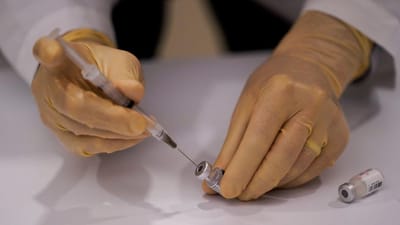 Covid-19: China vai vacinar 50 milhões de pessoas até fevereiro - TVI