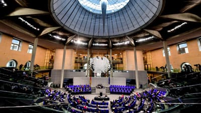 Alemanha aumenta medidas de segurança junto ao seu parlamento após invasão do Capitólio - TVI