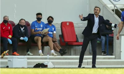 «Sou treinador do Marítimo e vou continuar em qualquer lugar que me coloquem» - TVI