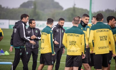 Sporting: Paulinho e dois elementos da equipa técnica testam positivo - TVI