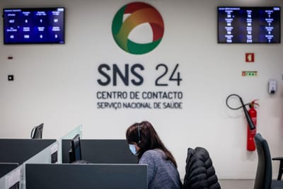 Covid-19: SNS 24 atendeu mais de um milhão de chamadas em janeiro - TVI