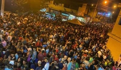 "Pagode da Covid": milhares celebram sem máscara no Brasil - TVI