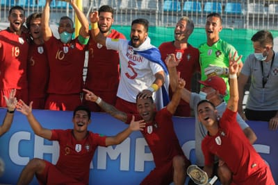 Futebol de praia: Portugal com Senegal, Uruguai e Omã no Mundial - TVI
