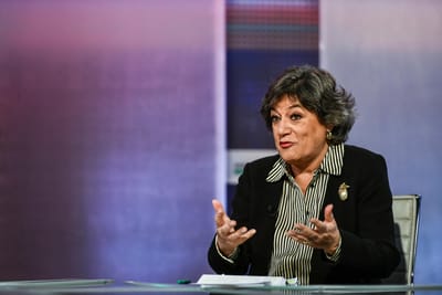 Presidenciais: Ana Gomes estende a mão a "convergência" de candidaturas à esquerda - TVI