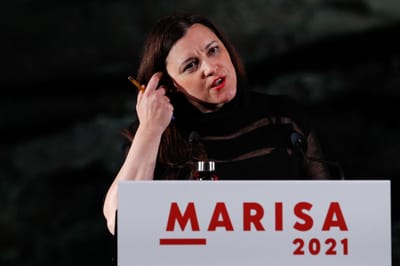Marisa Matias testa negativo à covid-19 e retoma agenda presencial 4.ª feira - TVI