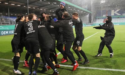 Surpresa na Alemanha: Holstein Kiel afasta Bayern da Taça nos penáltis - TVI