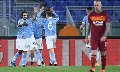 VÍDEO: Lazio arrasa Paulo Fonseca no dérbi de Roma - TVI