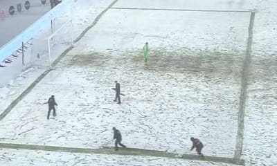 VÍDEO: equipa jogou de branco debaixo de um intenso nevão na Turquia - TVI