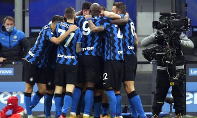 Inter sagrou-se campeão, mas vive «situação catastrófica» - TVI