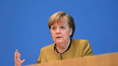 Merkel pede à Rússia que reduza presença militar na fronteira com a Ucrânia - TVI