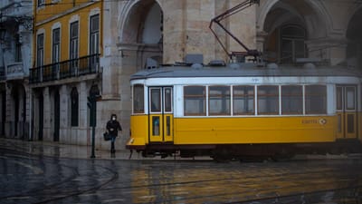 Passes e bilhetes da Carris sem aumentos em 2023 na região de Lisboa - TVI