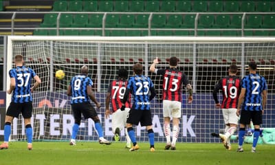 VÍDEO: Inter bate Milan com golaço nos descontos e avança na Taça - TVI