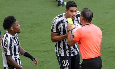 Reforço do Benfica e seis jogadores de Abel no onze da Libertadores - TVI