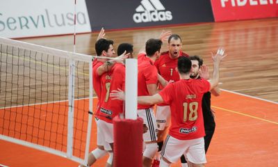 Voleibol: Benfica ganha vantagem no apuramento para a Champions - TVI