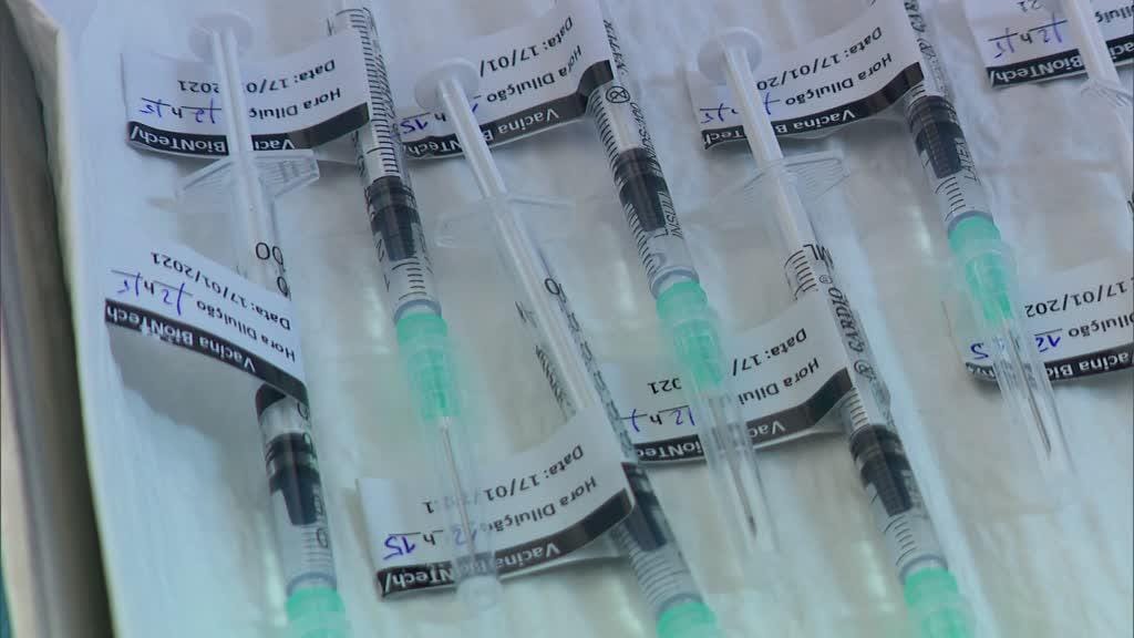 Covid-19: apenas metade dos portugueses quer ser vacinado já