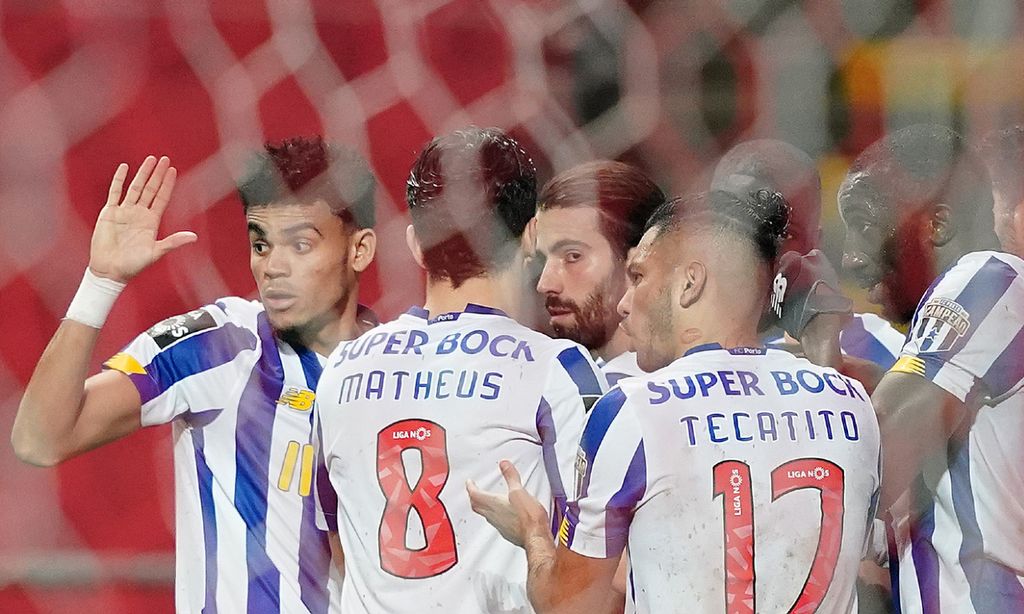 FC Porto festeja o primeiro golo em Braga, apontado por Sérgio Oliveira (Hugo Delgado/LUSA)