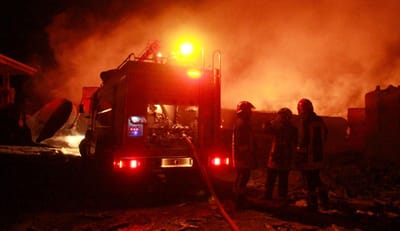 Cem camiões-cisterna destruídos no Afeganistão em incêndio na fronteira iraniana - TVI