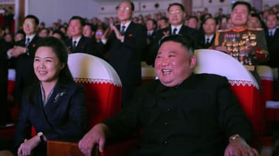 Mulher de Kim Jong-un reaparece em atos públicos após mais de um ano de ausência - TVI