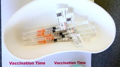 Covid-19: Reino Unido regista 323 mortos e confirma eficácia das vacinas - TVI