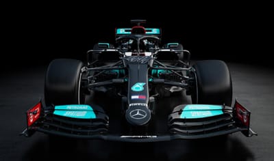 FOTOS: campeã Mercedes apresenta o carro para a época de 2021 na F1 - TVI