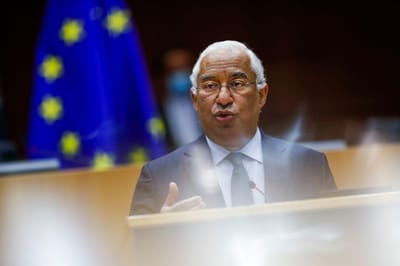 Presidência UE: Portugal obtém mandato para negociar certificado verde digital - TVI