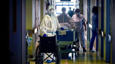 Covid-19: 0,4% das pessoas com vacinação completa foram infetadas em Portugal - TVI