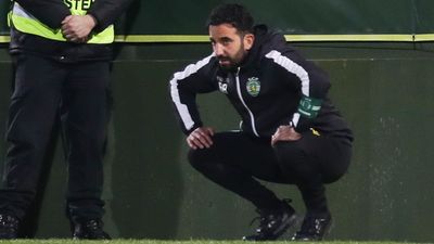 Sporting: Amorim confirma que Paulinho é opção para o V. Guimarães - TVI