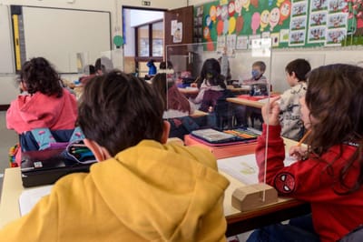 Fenprof entrega proposta negocial para vinculação de docentes do ensino artístico especializado - TVI