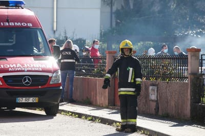Incêndio em casa mata pai e o filho está desaparecido - TVI