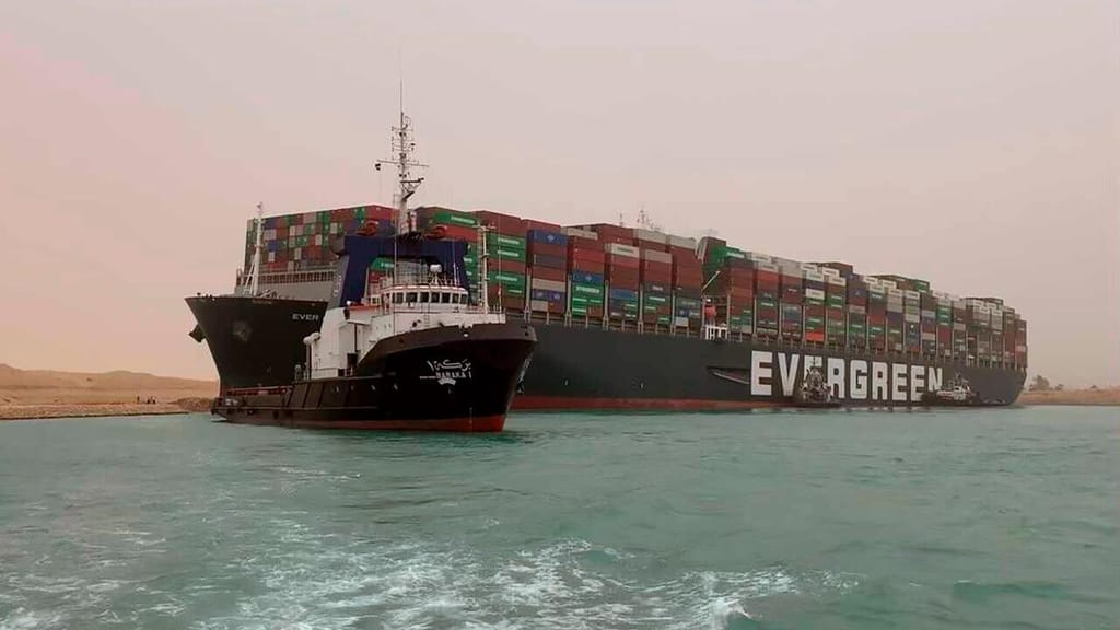 Cargueiro Evergreen (Suez Canal Authority via AP)
