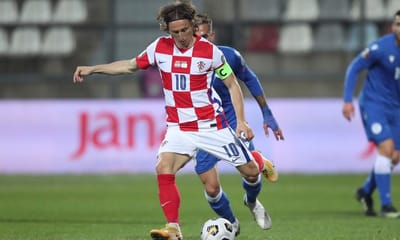 Croácia bate Chipre em jogo histórico para Modric - TVI