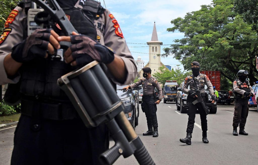 Ataque a catedral católica na Indonésia