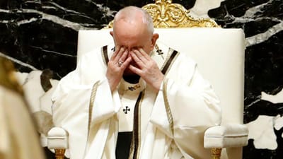 Papa emite nova lei anticorrupção que engloba altos cargos do Vaticano - TVI